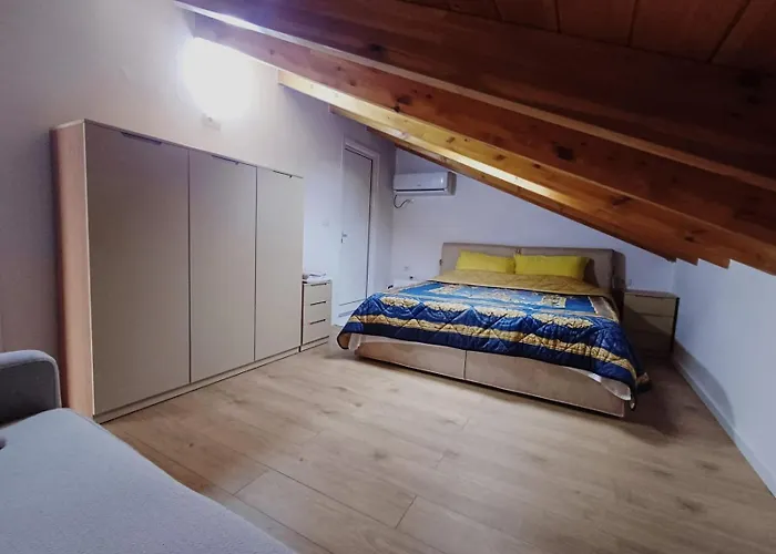 Gæstehus Stone Kajo Roshnik Berat