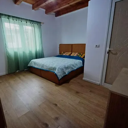 Stone Kajo Roshnik