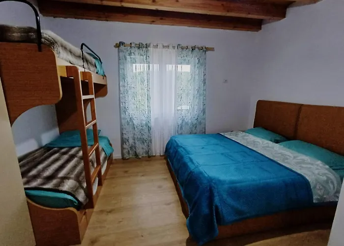 Vendégház Stone Kajo Roshnik 3*